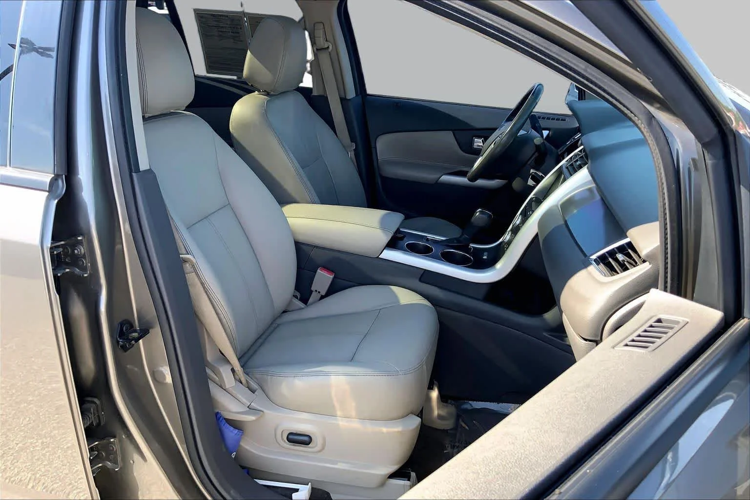 Used 2013 Mineral Gray Metallic Ford SEL image 8