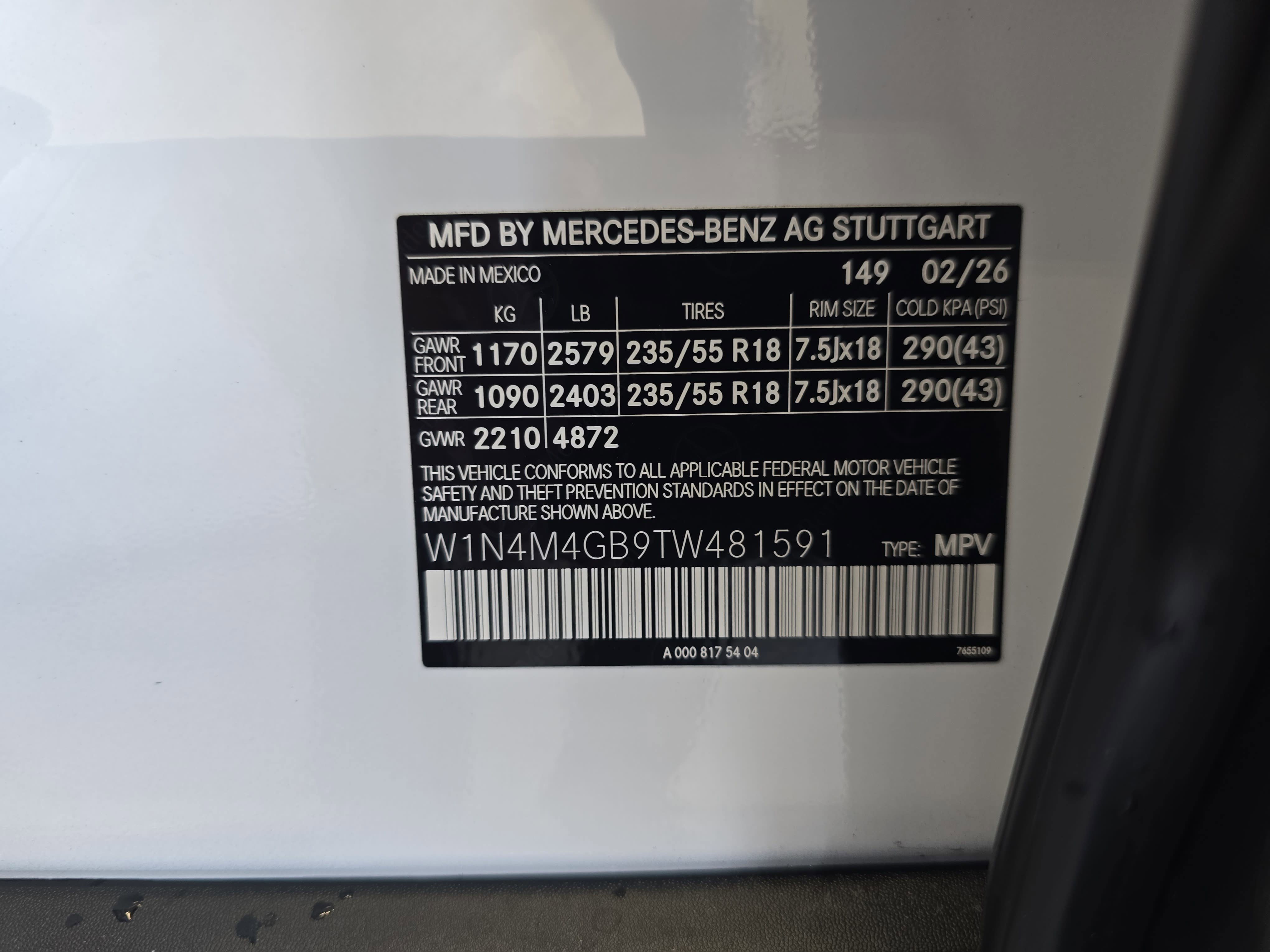 New 2026 Polar White Mercedes-Benz GLB250 image 37