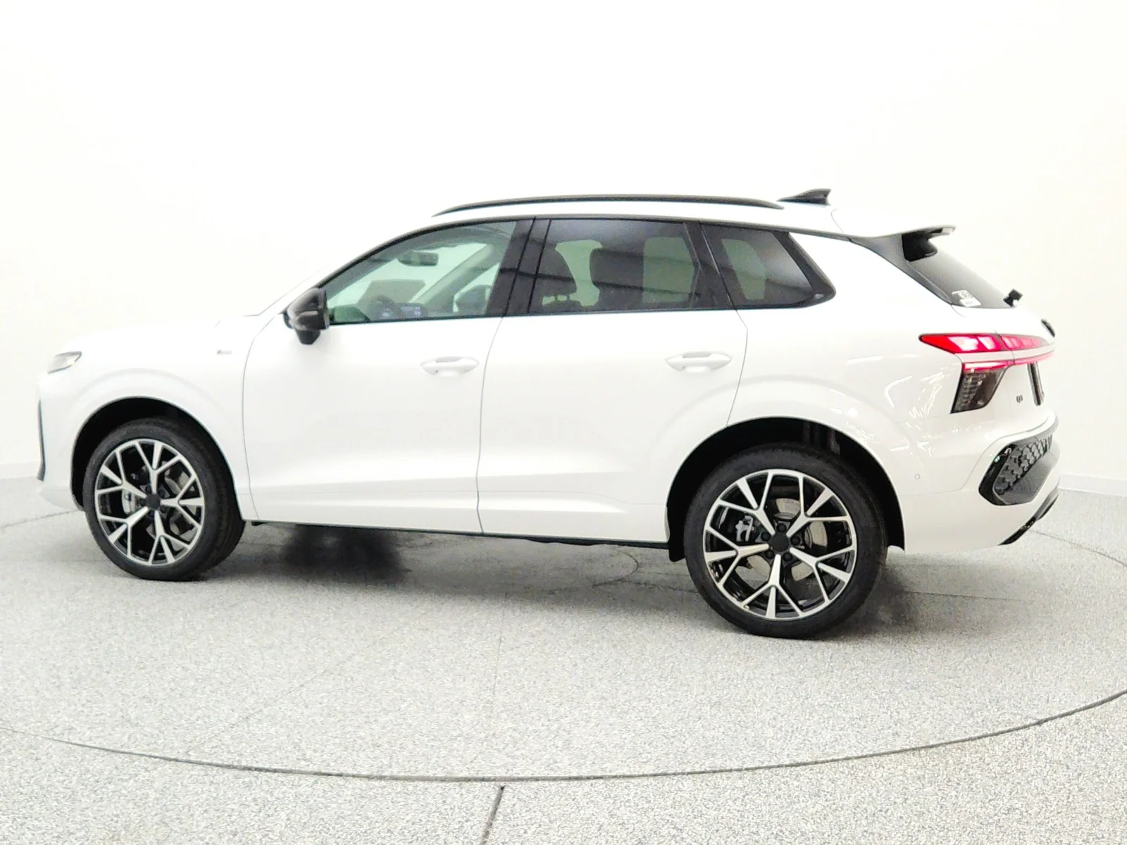 New 2026 Arkona White Audi S line quattro image 8