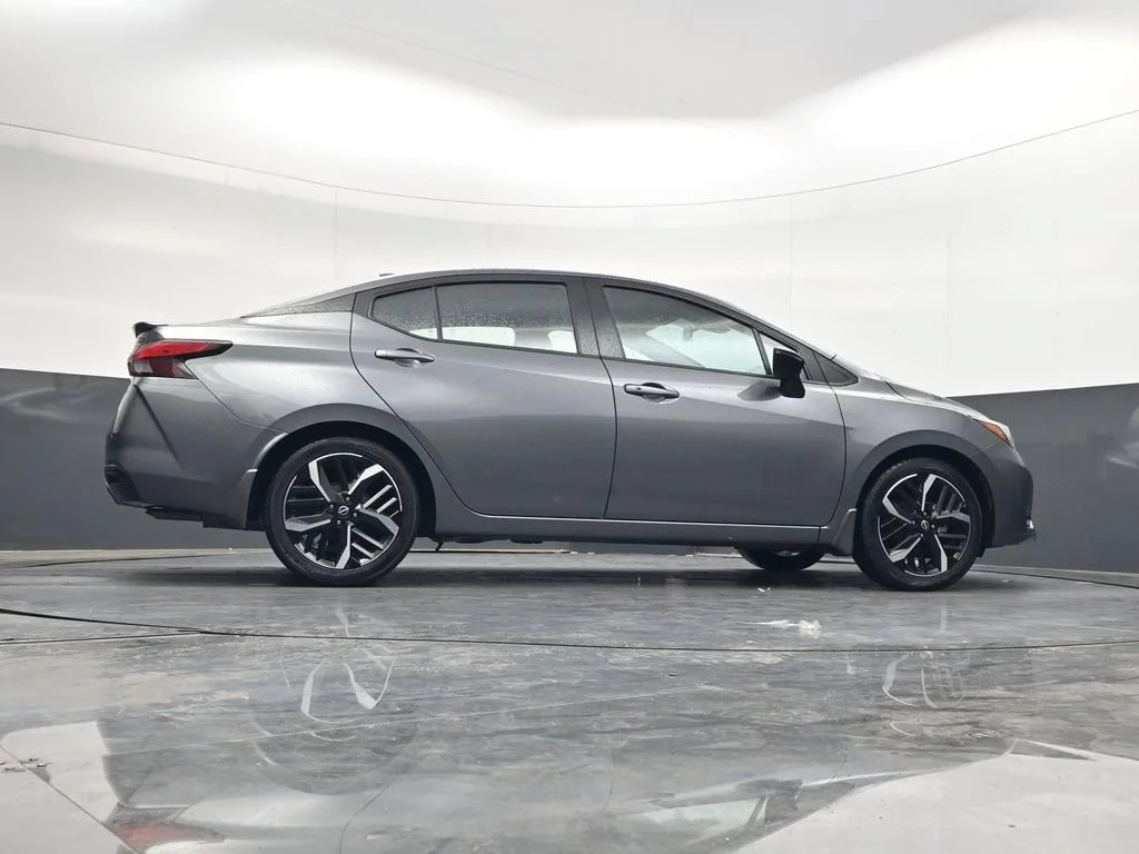 Used 2024 Gun Metallic Nissan 1.6 SR image 36