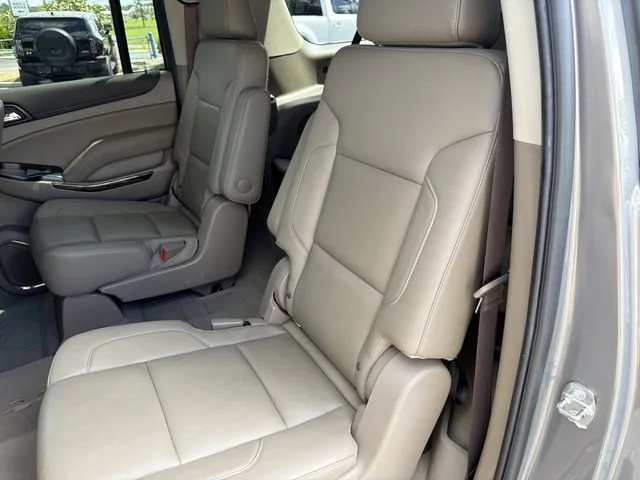 Used 2019 PEPPERDUST METALLIC GMC SLT Standard Edition image 18