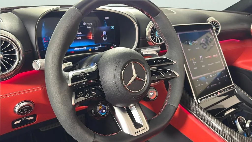 Used 2022 Gray Mercedes-Benz 4MATIC® image 26