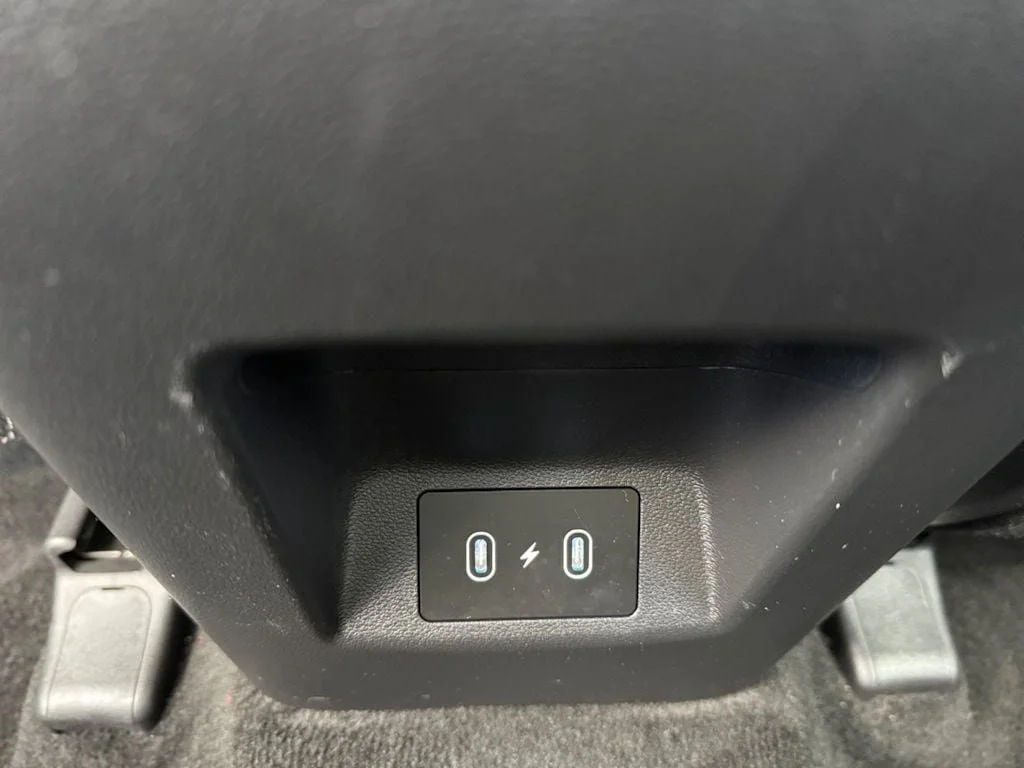 Used 2025 Black Hyundai SE image 20