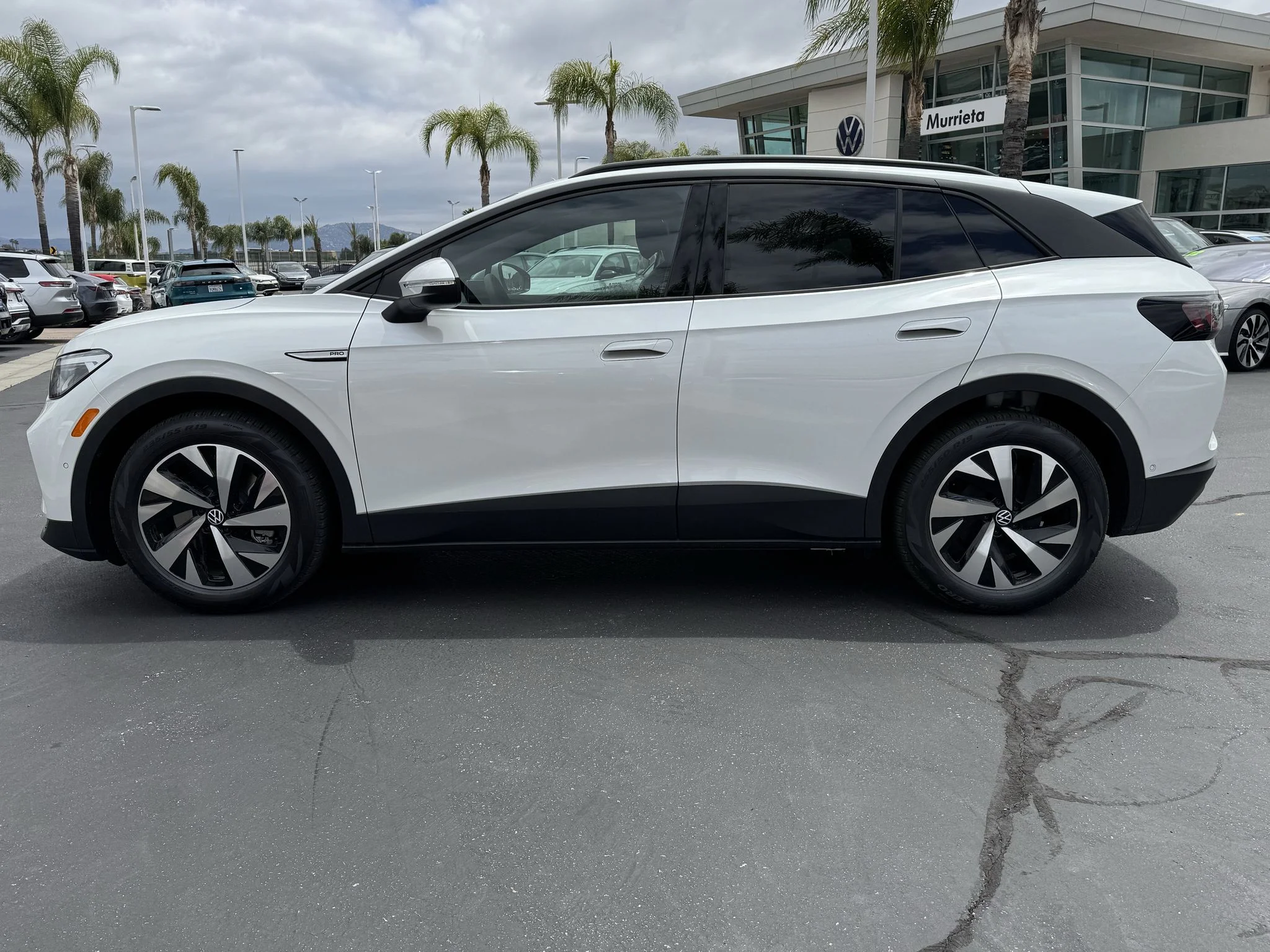New 2026 Opal White Pearl Volkswagen Pro image 4