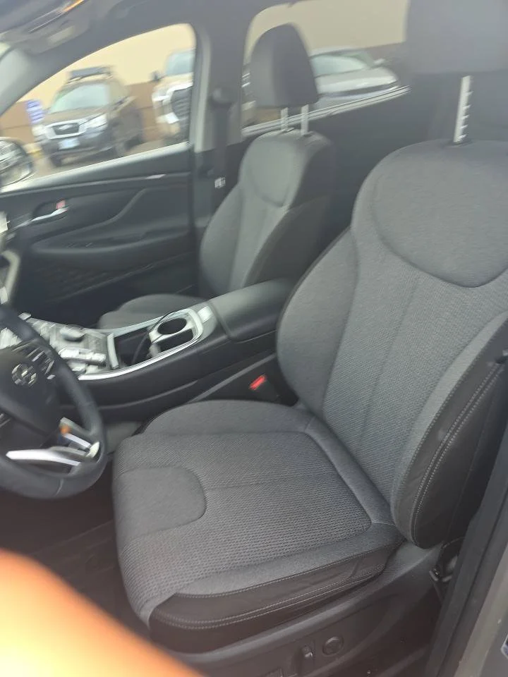Used 2023 Shimmering Silver Hyundai SEL Convenience image 6