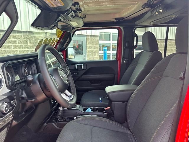 Used 2025 Red Jeep Sahara image 14