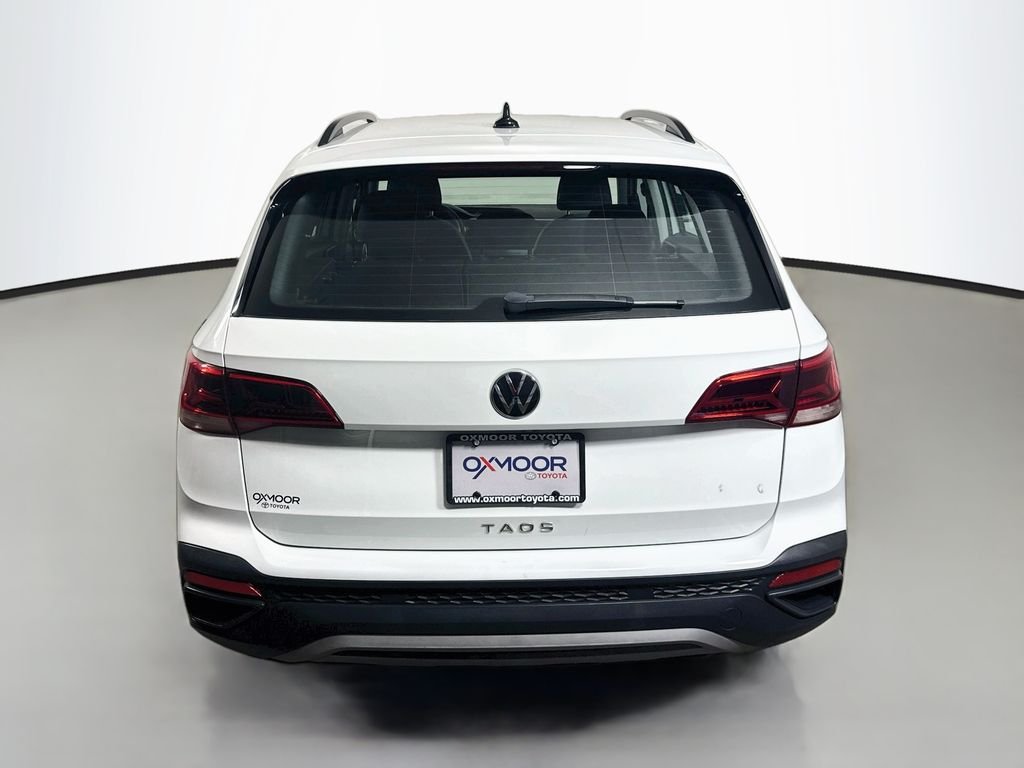 Used 2022 Pure White Volkswagen S image 6