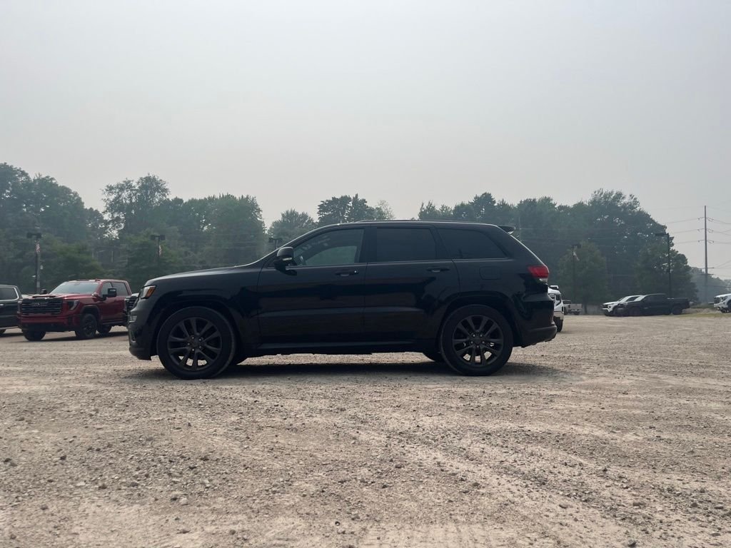 Used 2018 Diamond Black Jeep Overland image 18
