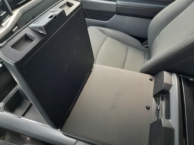 Used 2024 Blue Ford XLT image 27