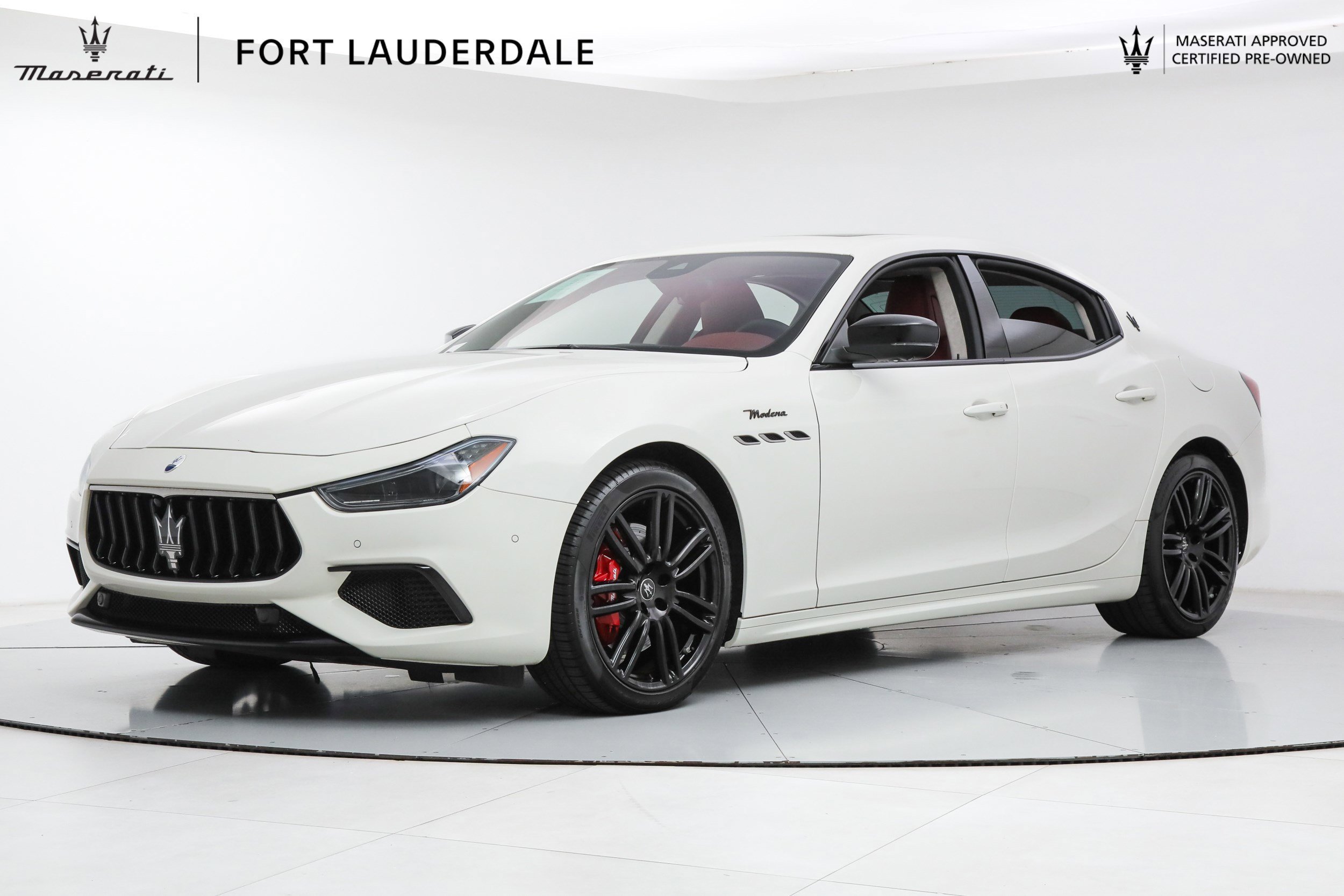 2023 Maserati Ghibli Modena's photo