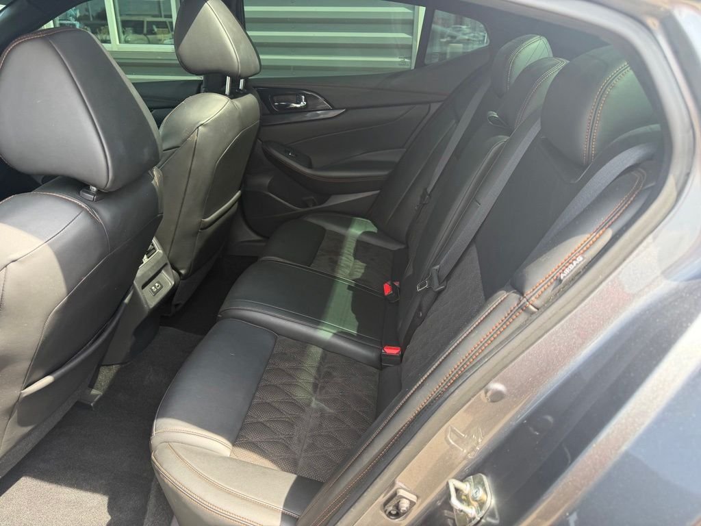 Used 2019 Gray Nissan SR image 28