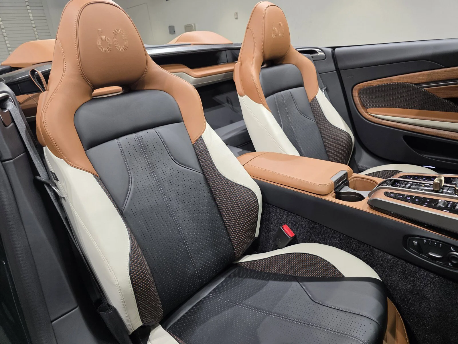 Used 2026 Pentland Green Aston Martin Volante 60th Anniversary Edition image 27