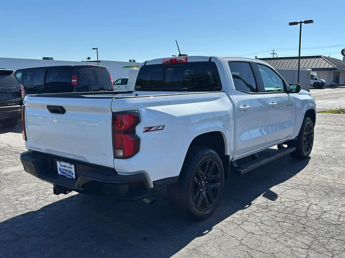 Used 2024 Summit White Chevrolet Z71 image 7