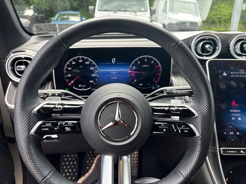 Used 2023 White Mercedes-Benz GLC 300 image 11