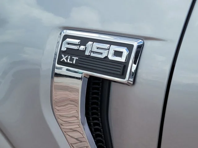 New 2026 Silver Metallic Ford XLT image 9