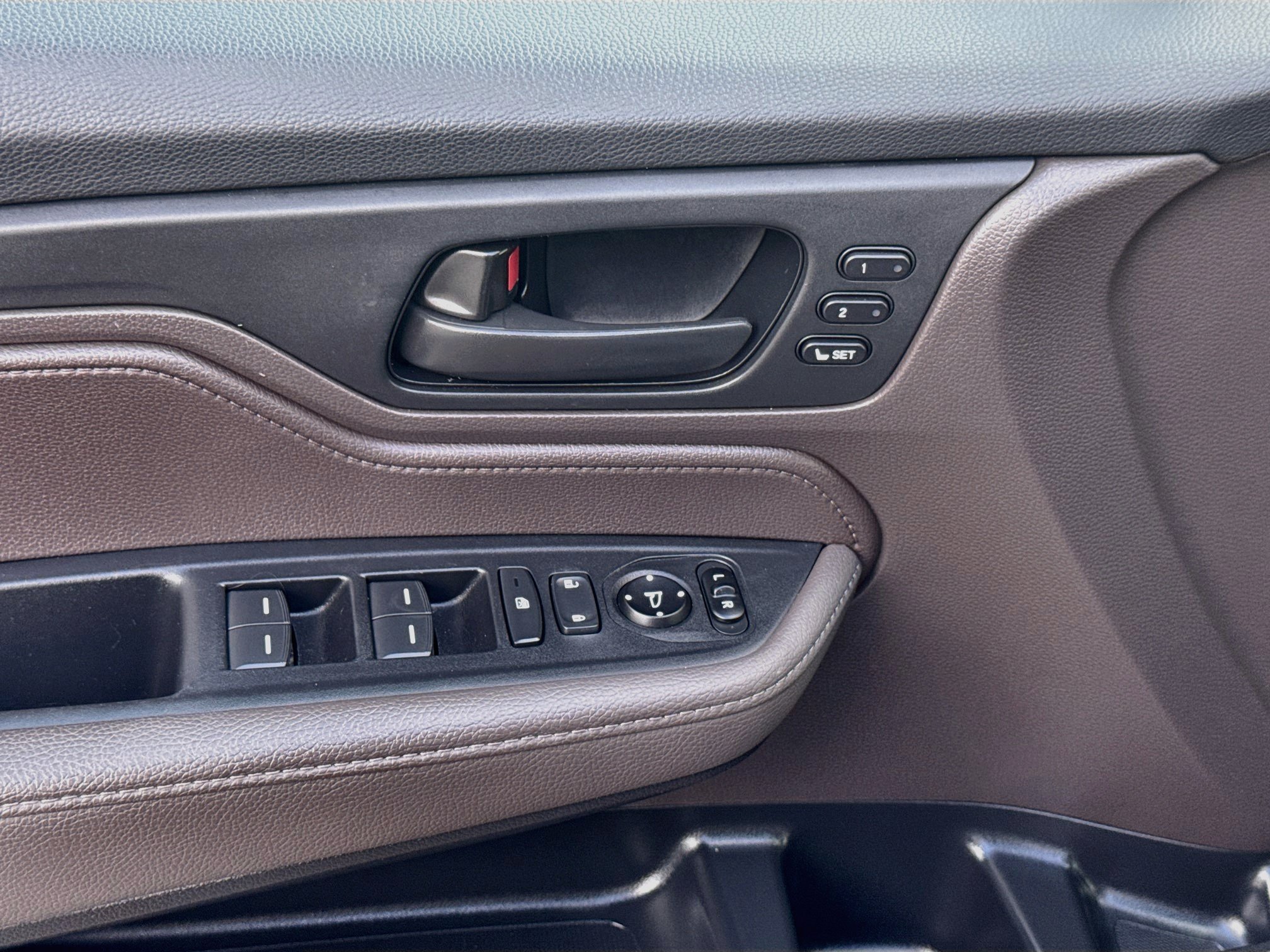 2023 Honda Odyssey EX-L - Photo 16