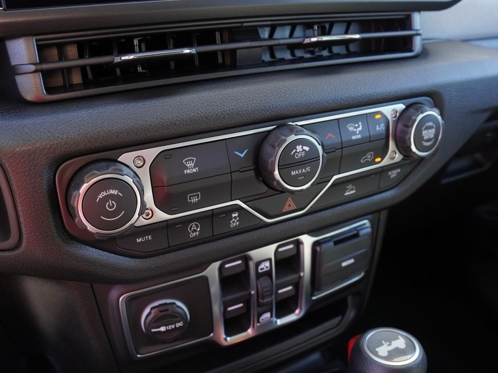 New 2026 Anvil Clear-Coat Exterior Paint Jeep Sport image 14