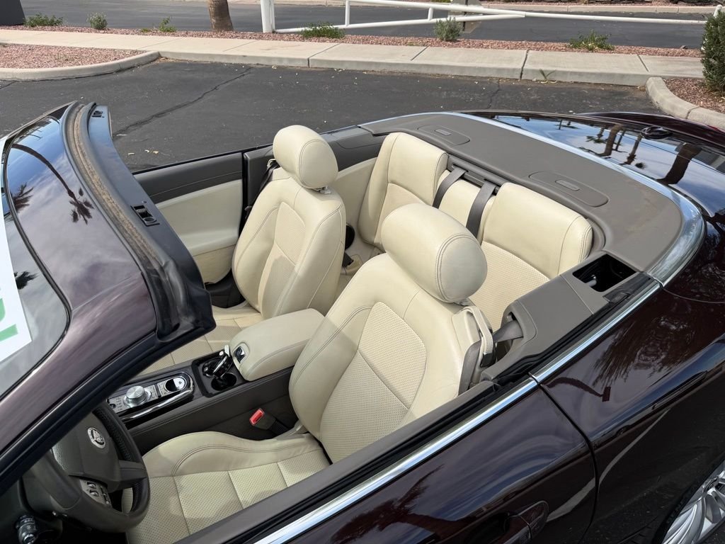 Used 2011 Red Jaguar Base image 9
