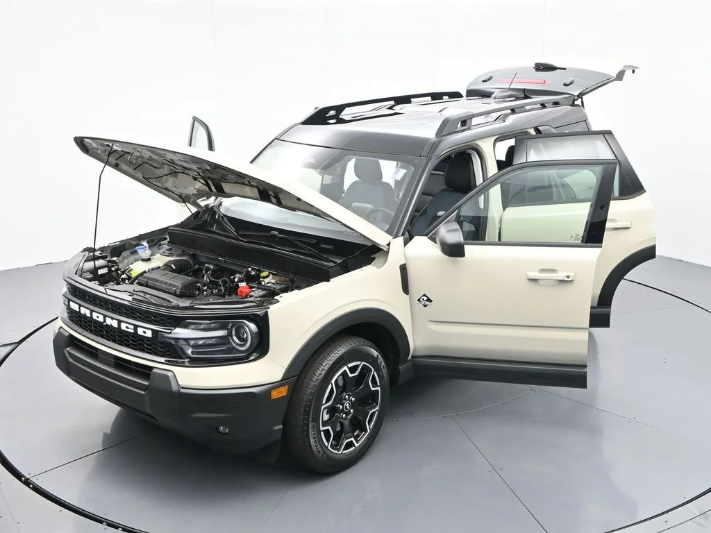New 2025 Desert Sand Ford Outer Banks® image 35