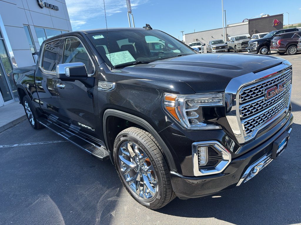 Used 2021 Onyx Black GMC Denali image 7