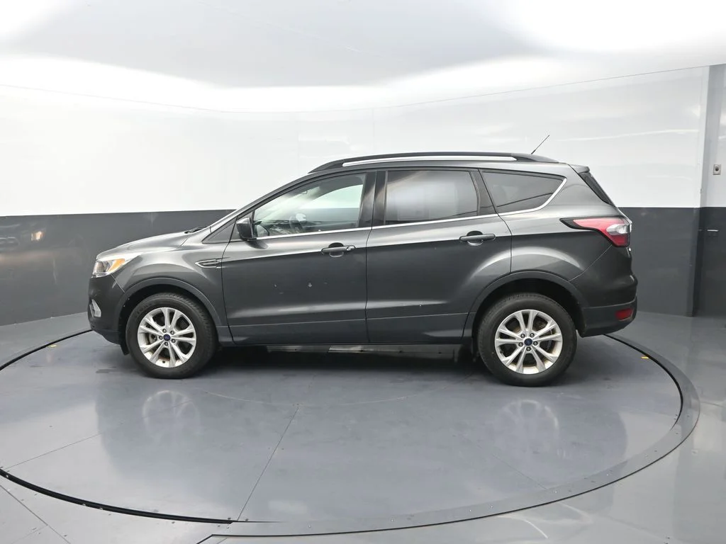 Used 2018 Gray Ford SE image 6