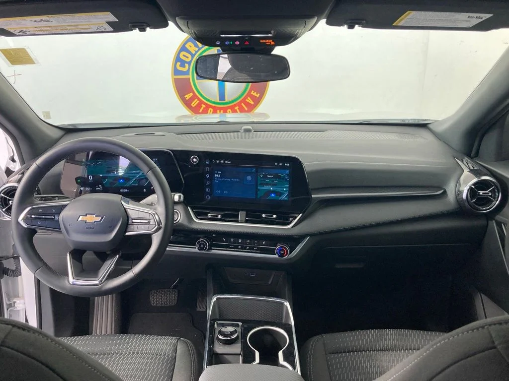 Used 2026 White Chevrolet LT image 9