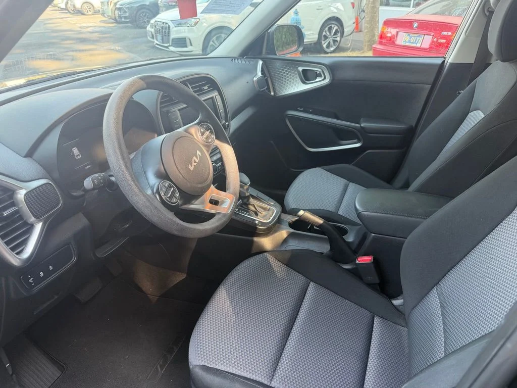 Used 2024 Fusion Black Kia LX image 11
