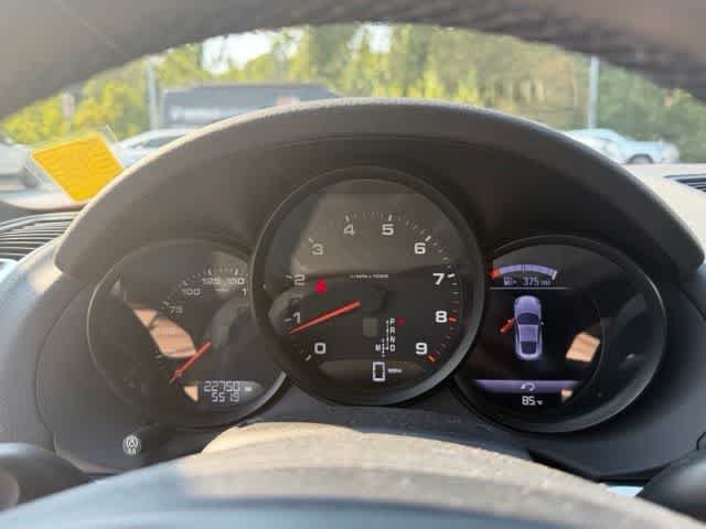 Used 2015  Porsche  image 13