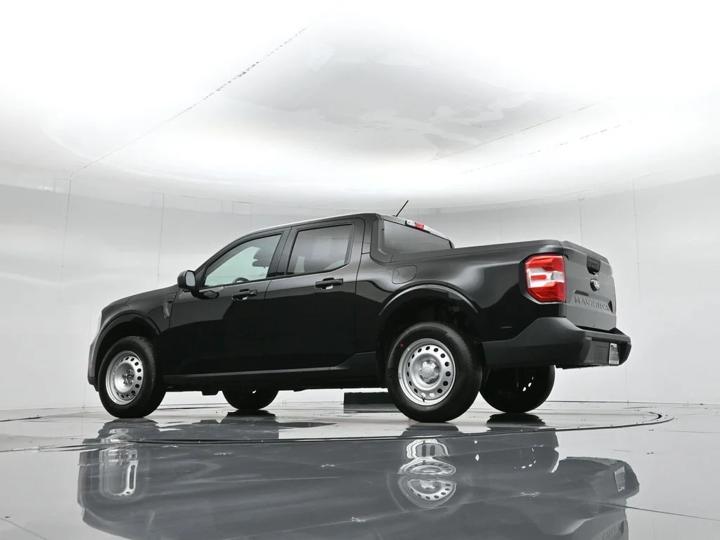New 2026 Shadow Black Ford XL image 3