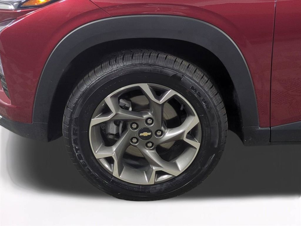 2025 Chevrolet Trax LT - Photo 11