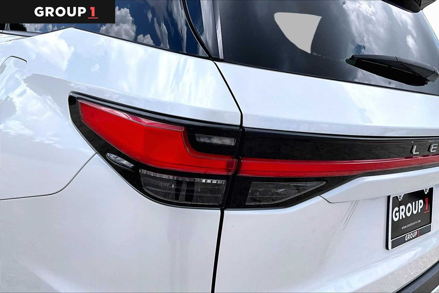 Certified Used 2024 WIND CHILL PEARL Lexus  image 26