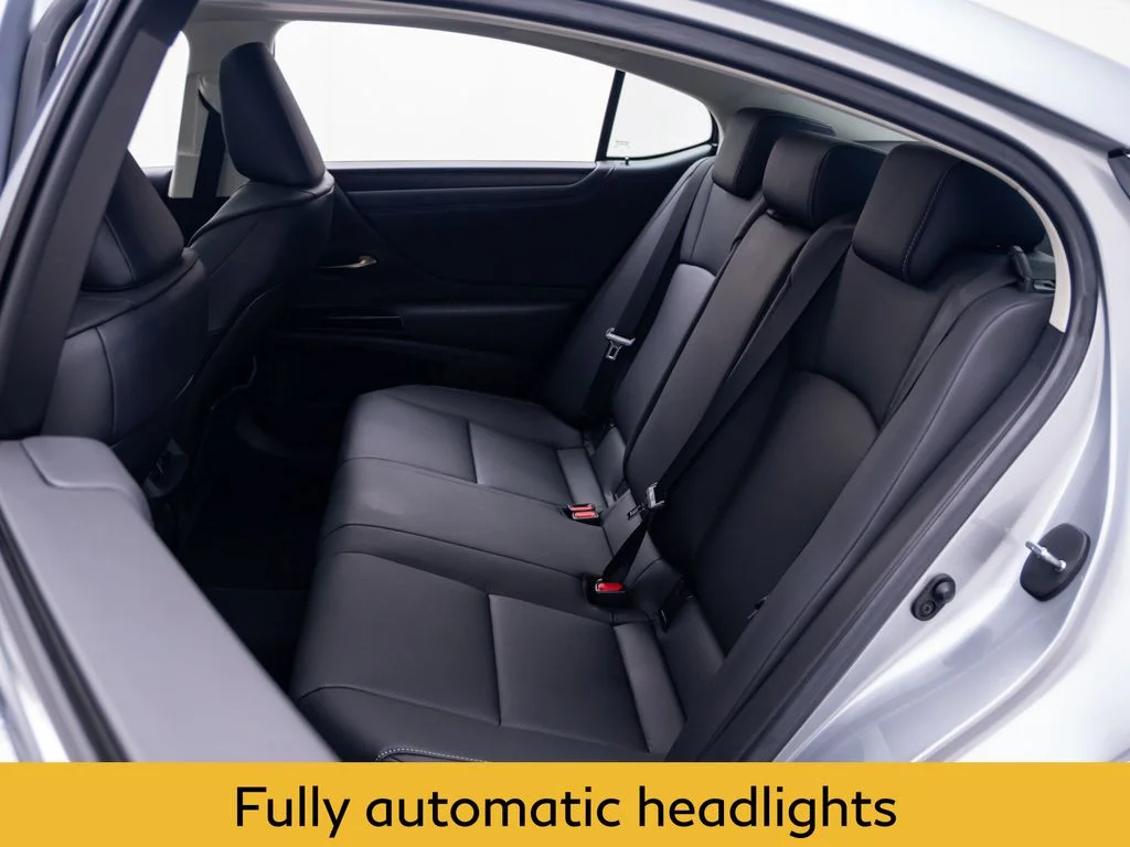 Used 2023 Silver Lexus 300h image 16