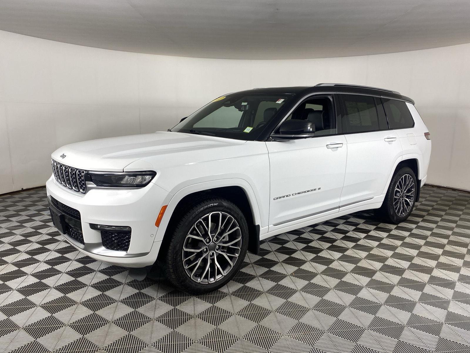 Used 2022 Bright White Clearcoat Jeep Summit Reserve image 3
