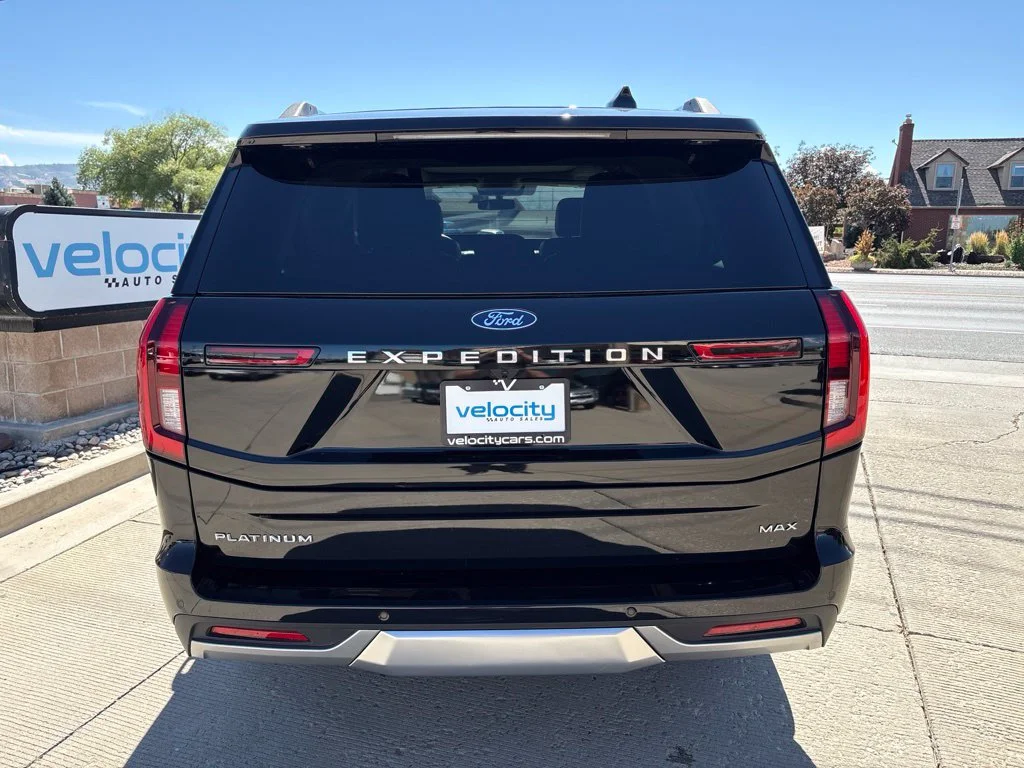 Used 2025 Black Ford Platinum image 5