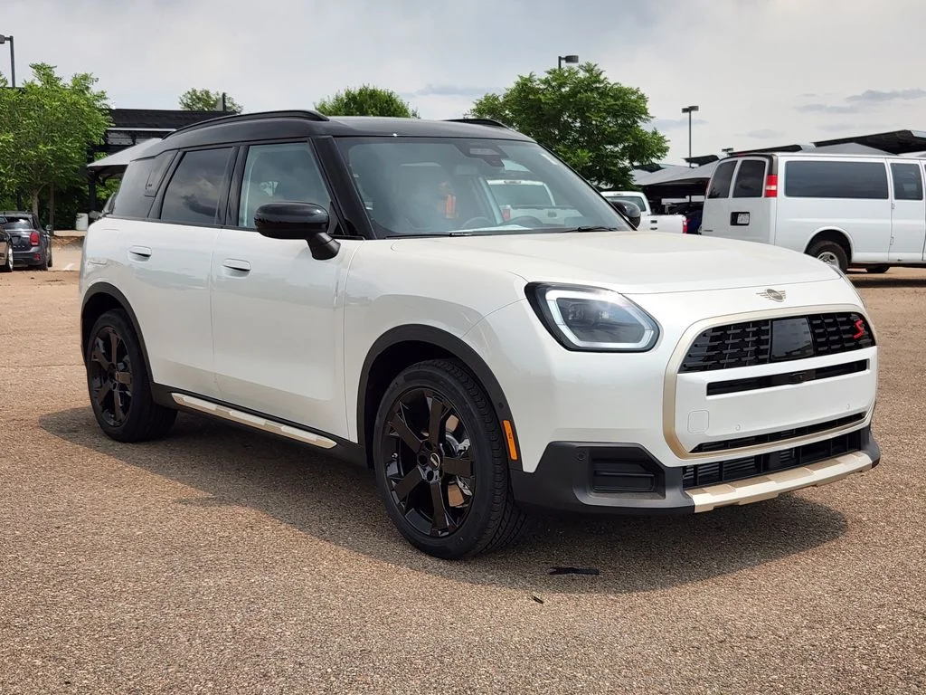 New 2027 Nanuq White Metallic MINI Iconic image 5