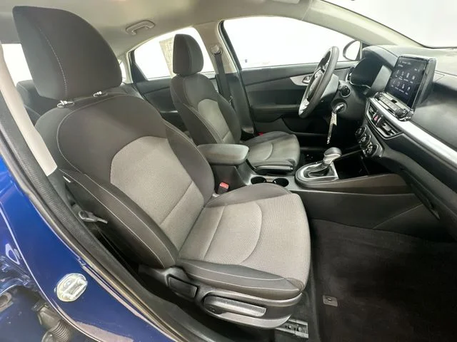 Used 2023 Blue Kia LXS image 25