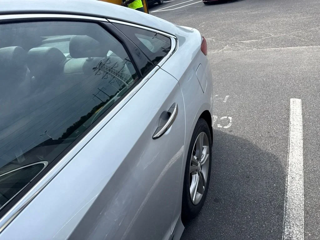 Used 2019 Silver Hyundai Sport image 5