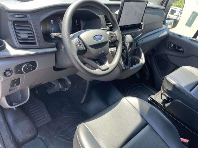 New 2026 Oxford White Ford Base image 16