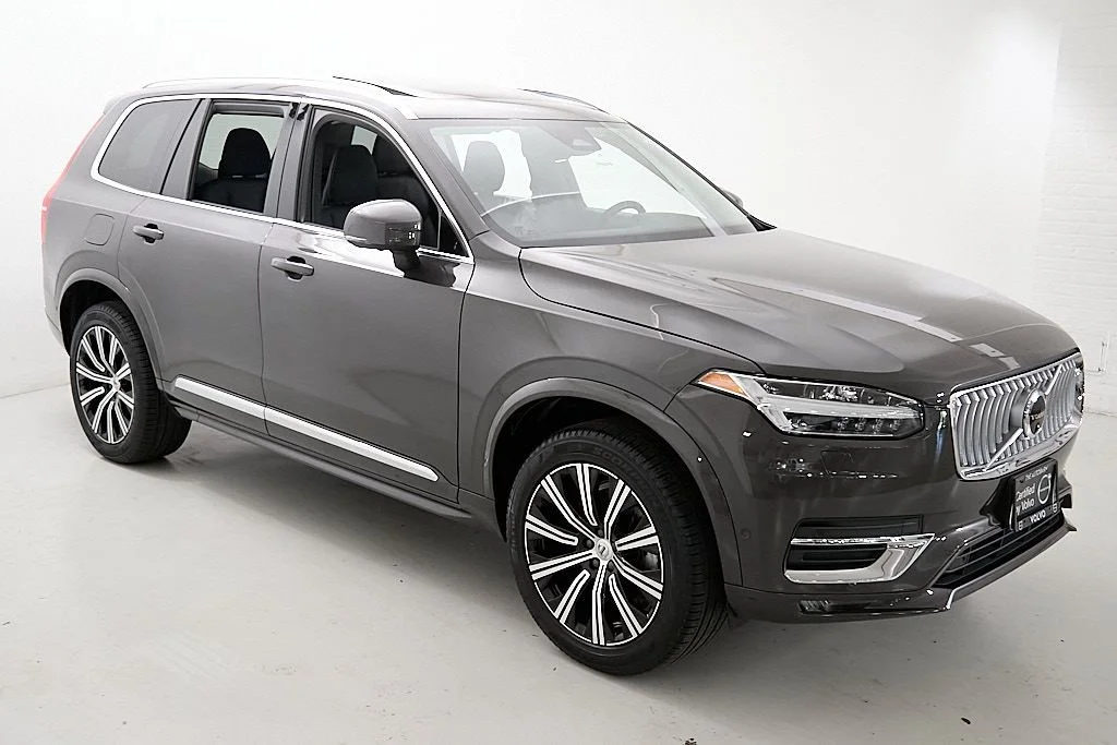 Certified Used 2024 Platinum Grey Volvo Plus image 4