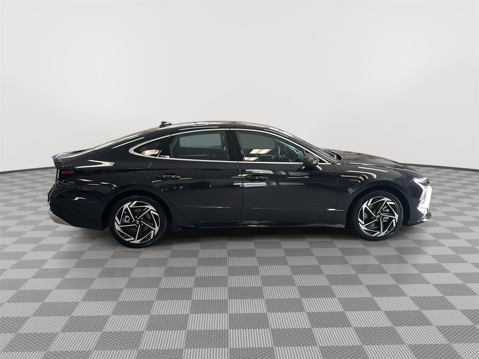 New 2026 Carbon Blue Hyundai SEL Sport image 4