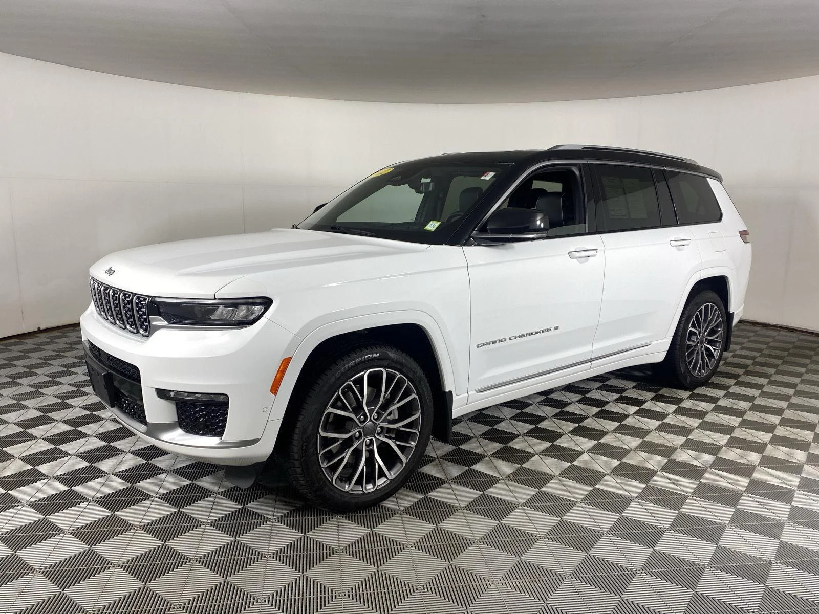 Used 2022 Bright White Clearcoat Jeep Summit Reserve image 3