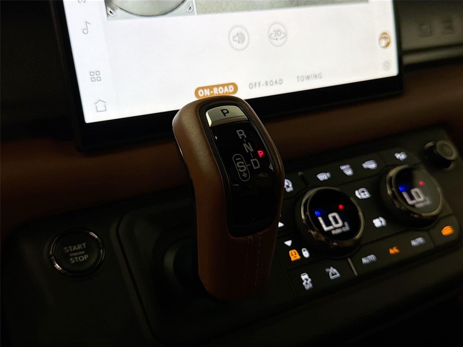 Certified Used 2025 Petra Copper Land Rover OCTA 635PS image 16