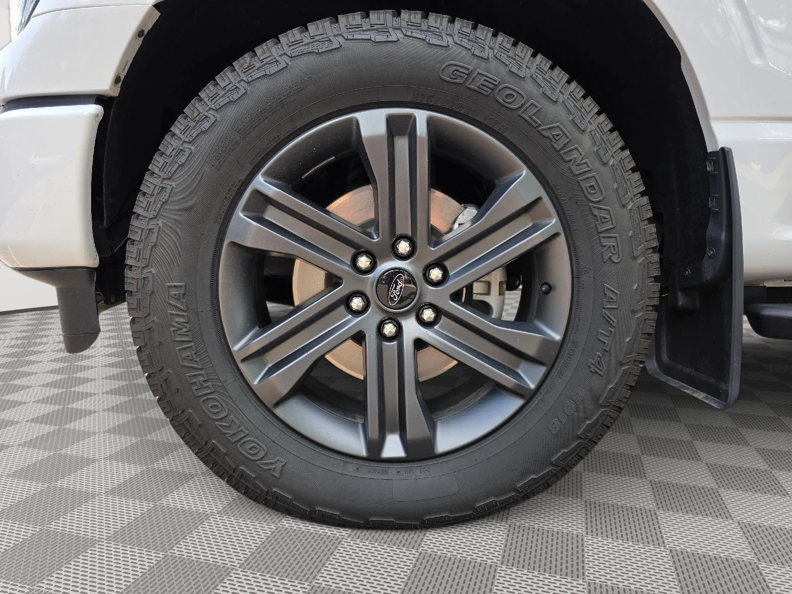 Used 2023 Oxford White Ford XLT image 3