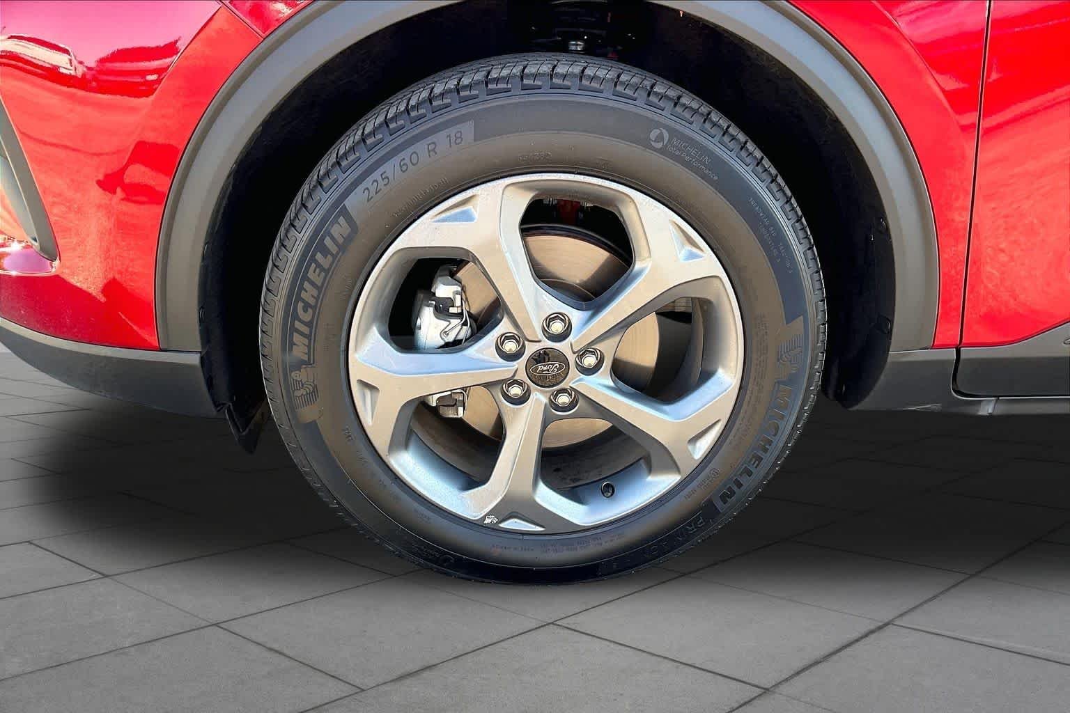 Used 2025 Rapid Red Metallic Tinted Clearcoat Ford ST-Line image 11