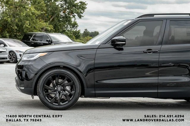 Used 2025 Santorini Black Metallic Land Rover S image 10