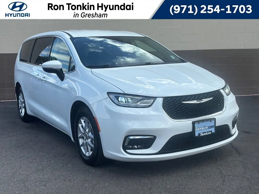 Used 2023 Bright White Clearcoat Chrysler Touring L image 1