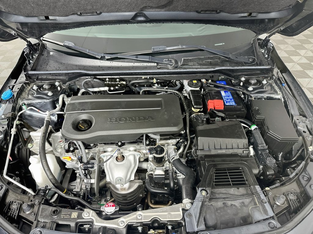 Used 2025  Honda Sport image 28