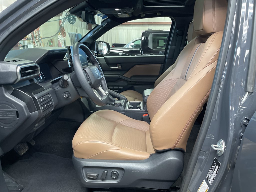 Certified Used 2025  Toyota Limited image 14