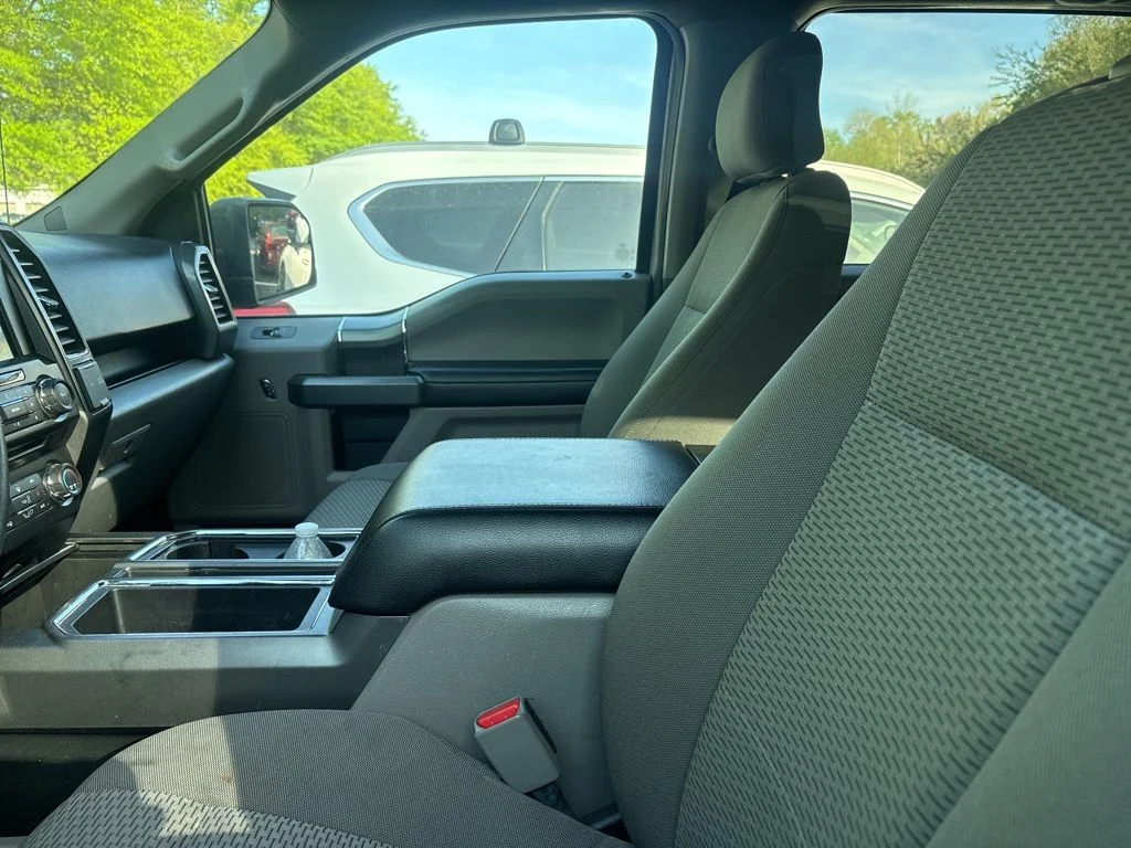 Used 2017 Silver Ford XLT image 17