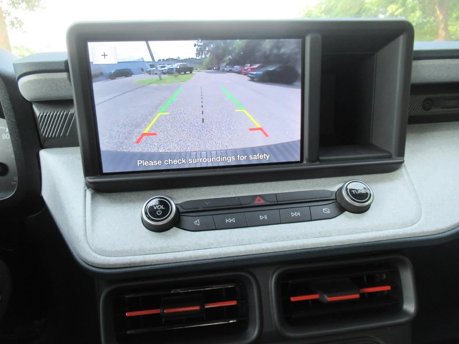 Used 2024 Black Ford XLT image 30